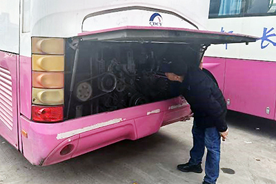 E:20232023.1212.299001cc�Գ�Ϊ���������˴��أ���������ʻԱ�����ڹ����޻�����  �ڿ�ʵ�ɼ��س��ġ���ȫ��··���䰲ȫ�г���������������ʻԱ  �Ŷ�������Ŷ���2.jpg
